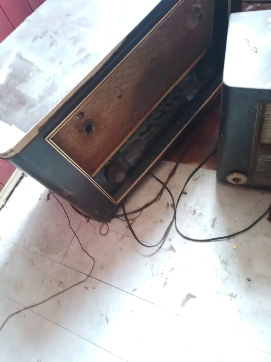 Vintage radios - Image 3