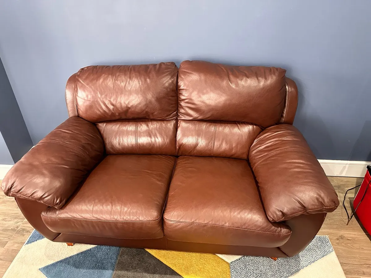 Leather sofa - Image 2