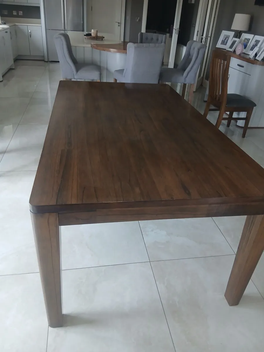 Dining table and chairs - Image 3