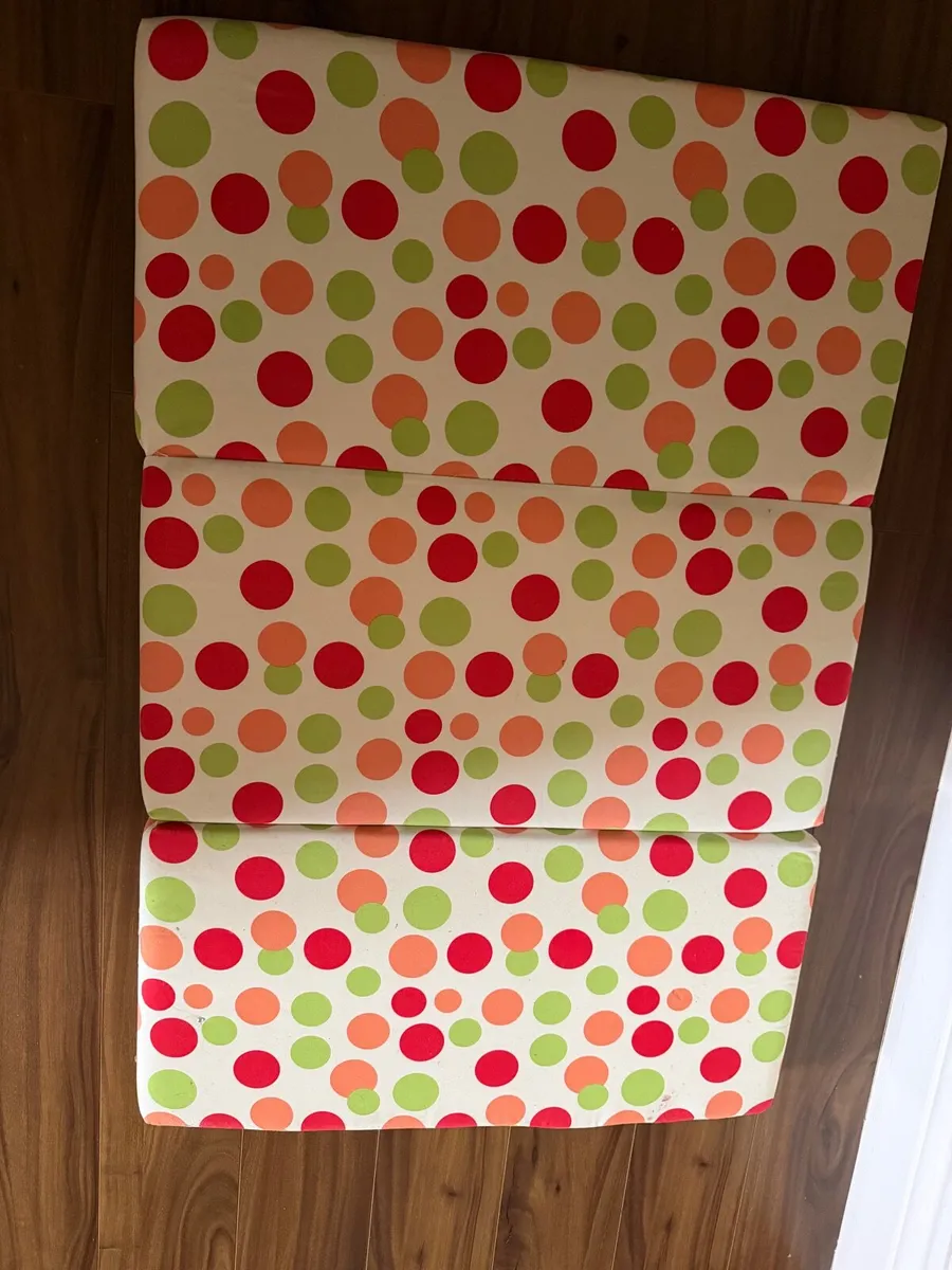 Foldable child’s mattress/ sofa - Image 3