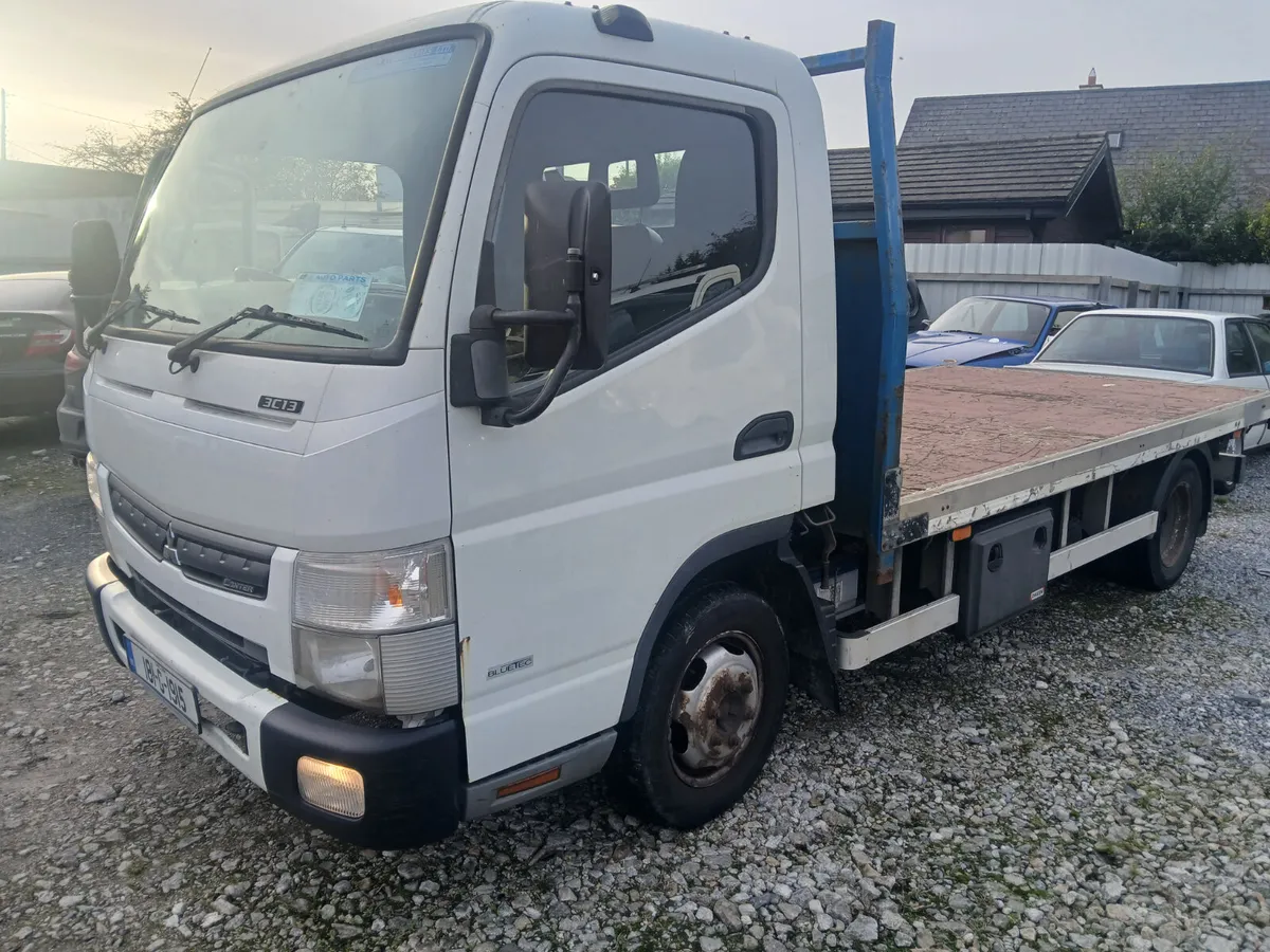 Mitsubishi Fuso 3.5 ton flat bed pick up 2018 - Image 3