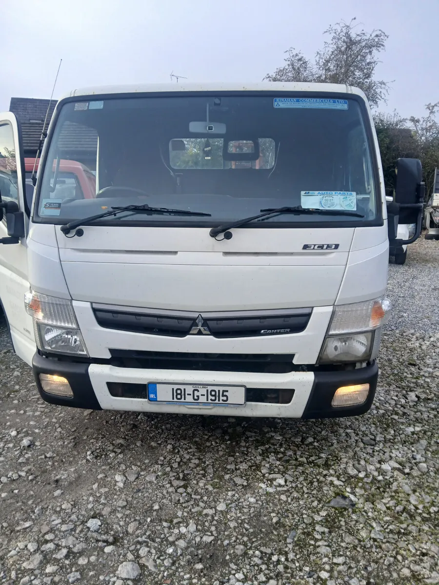 Mitsubishi Fuso 3.5 ton flat bed pick up 2018 - Image 1