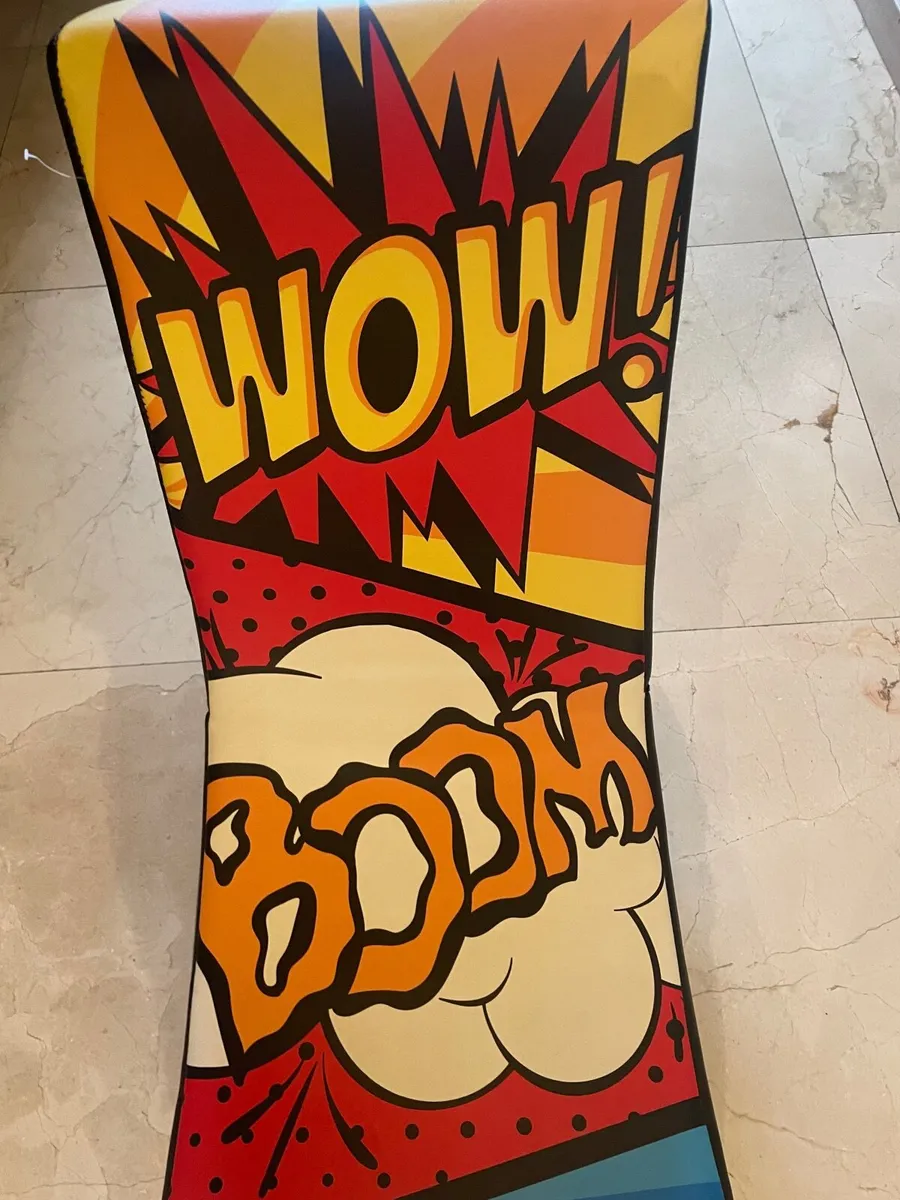COMIC VIDEO ROCKER FOLDABLE GAMING CHAIR - Image 1