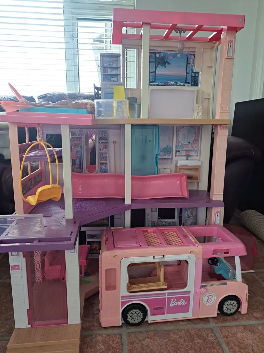 Barbie dream house/campervan