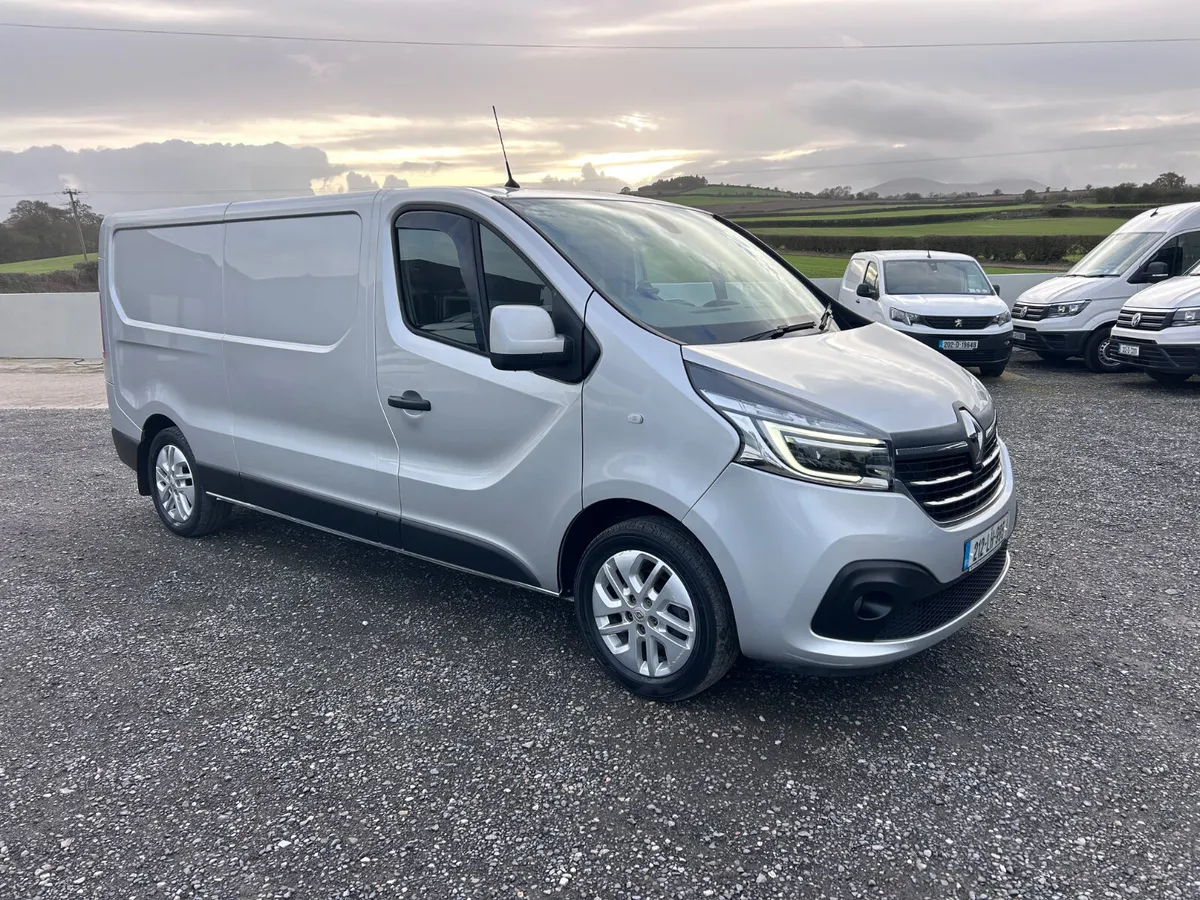 2021 Renault Trafic ‘Sport - 95’000 kms - Image 1