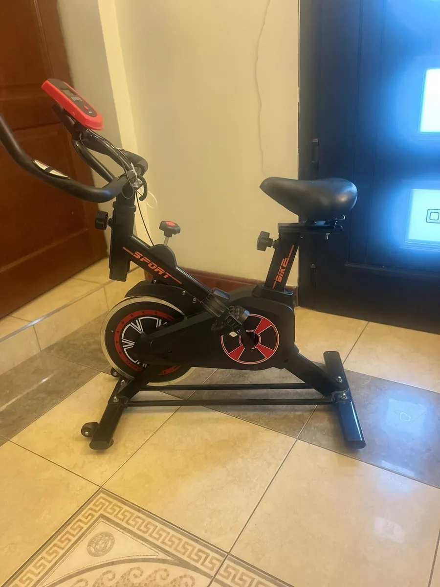 Exercise bike - Image 1