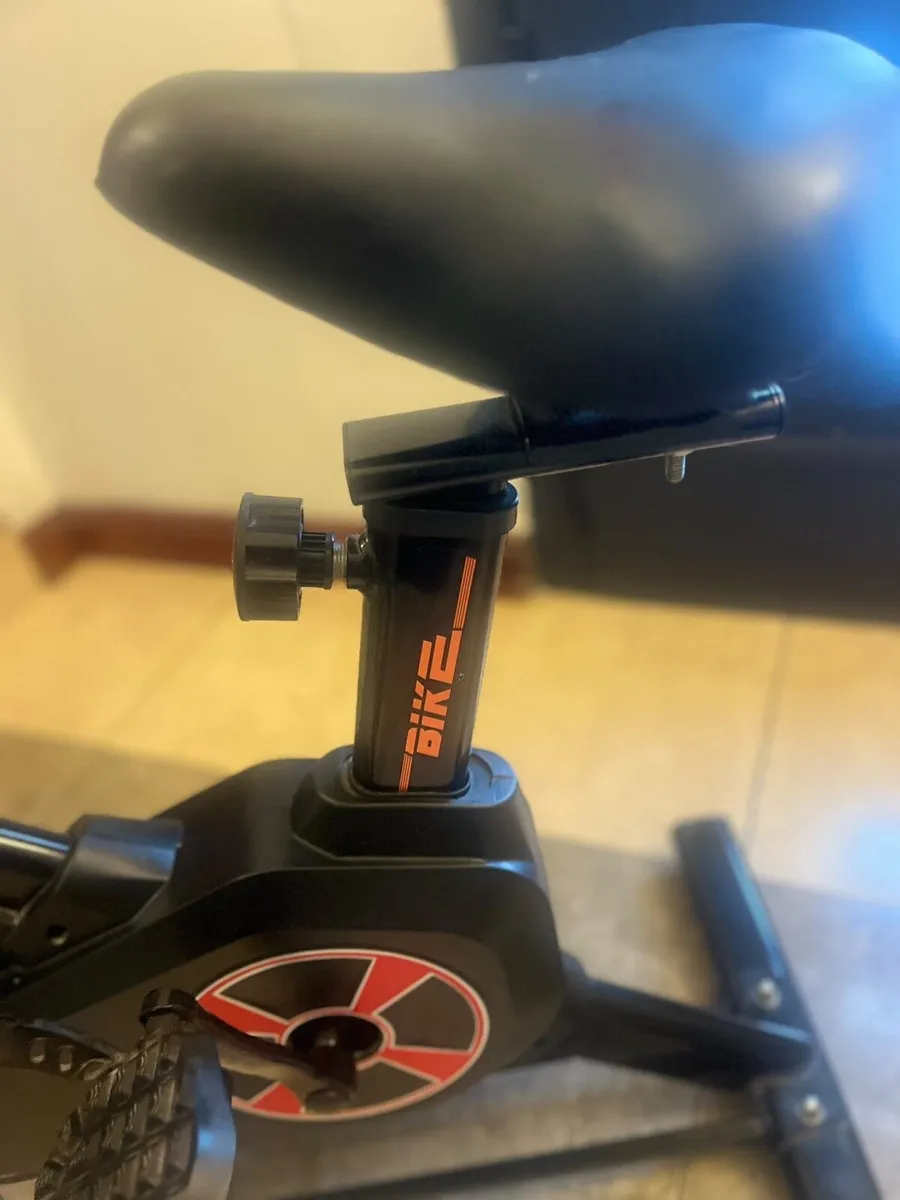 Exercise bike - Image 3