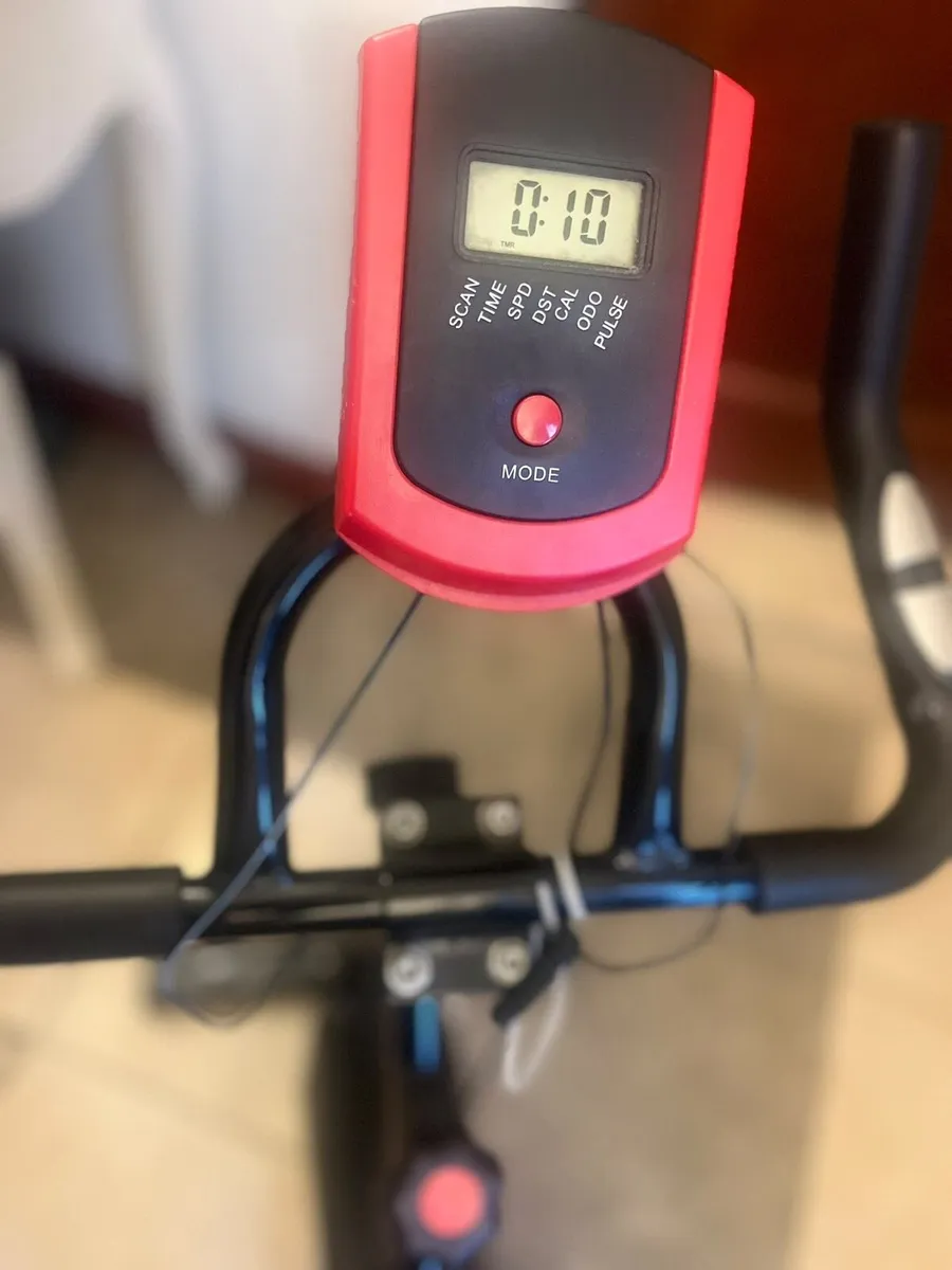 Exercise bike - Image 4