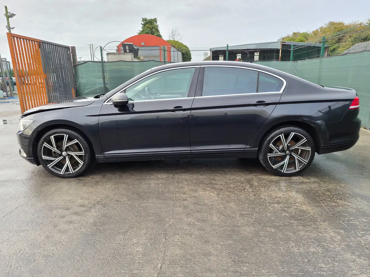 162 Volkswagen Passat  Business  1.6 Tdi - Image 2