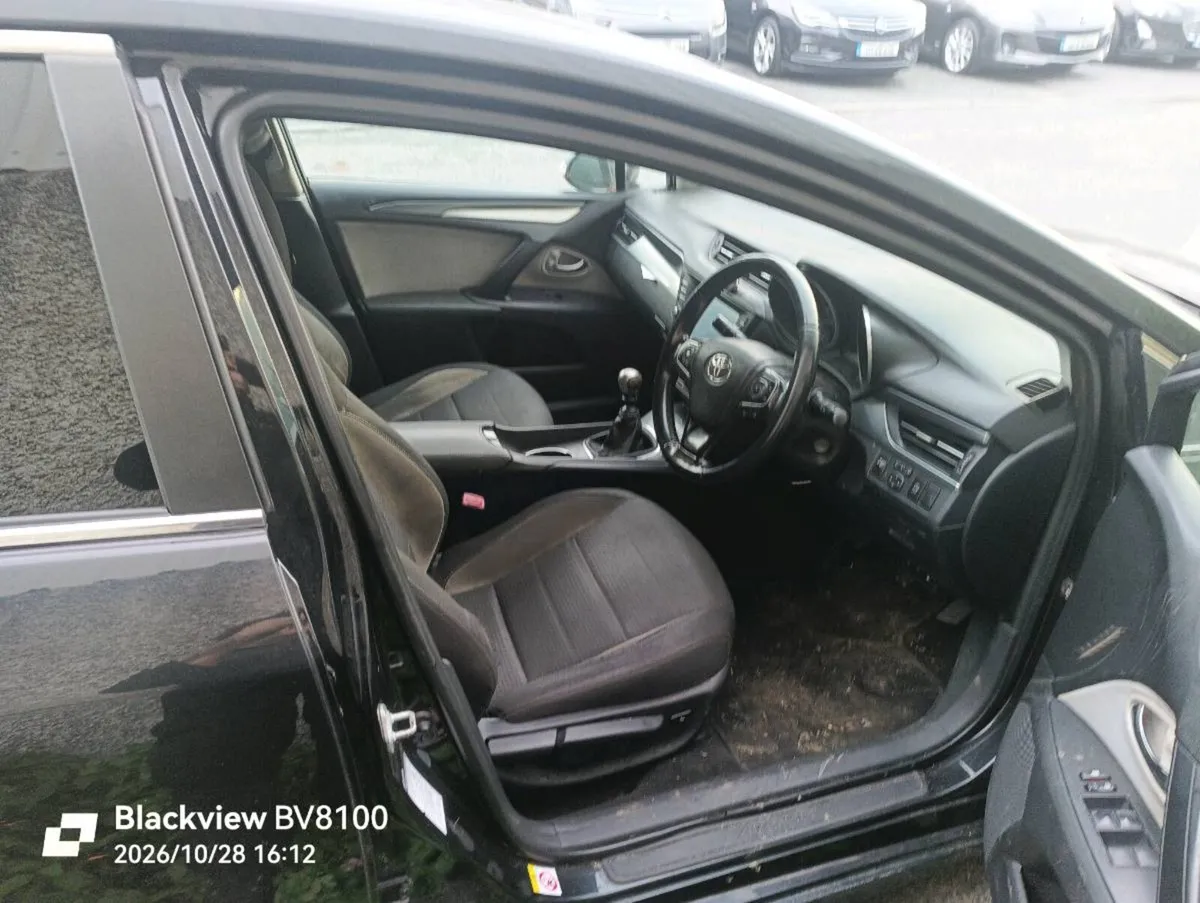 Toyota Avensis 2016 1.6 diesel - Image 4