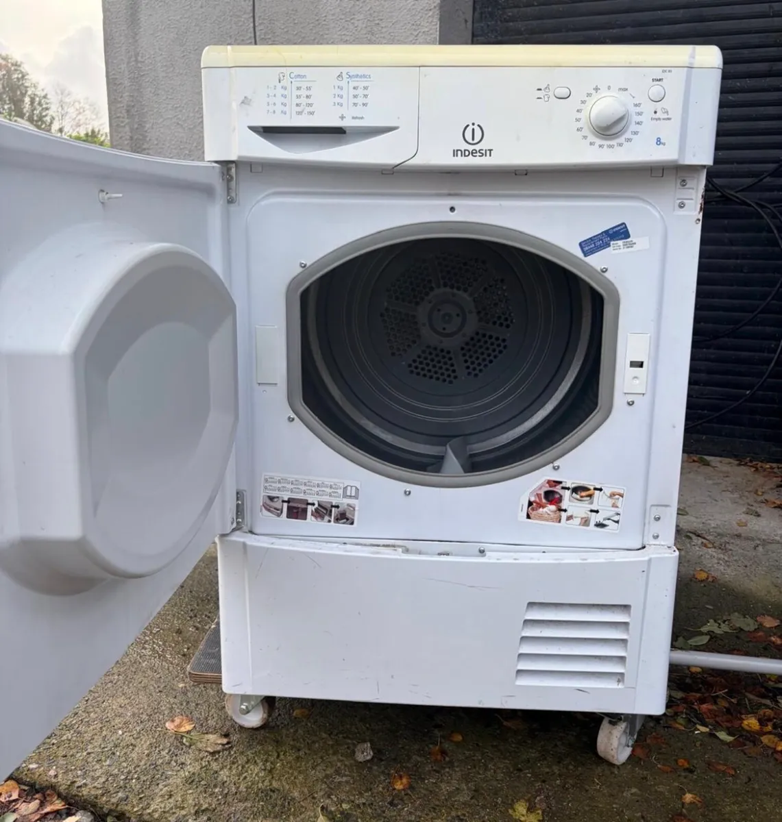 Indesit clothes dryer - Image 1