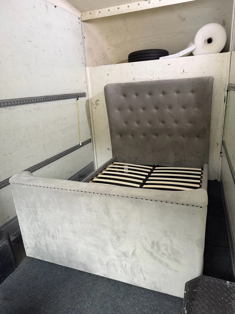 Double bed - Image 1