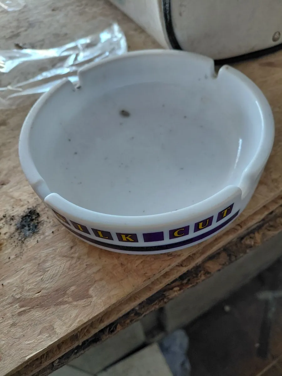 Ashtrays Collection - Image 3