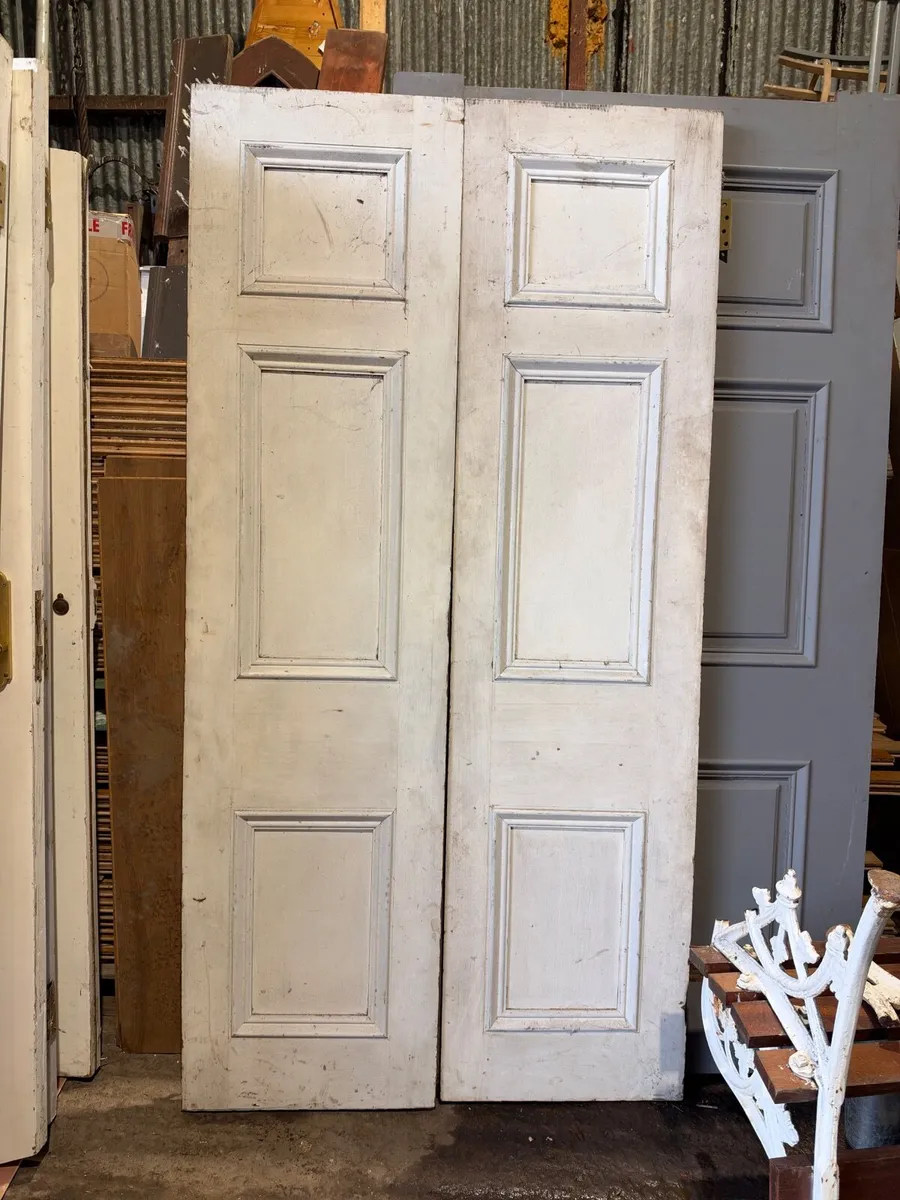 Reclaimed wooden double doors - Image 1