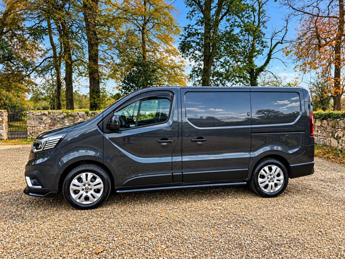 Renault Trafic sport 2022 - Image 2