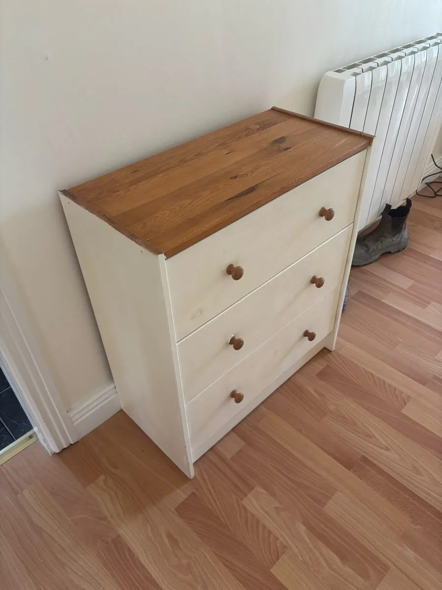 2 chest of drawers - Image 1