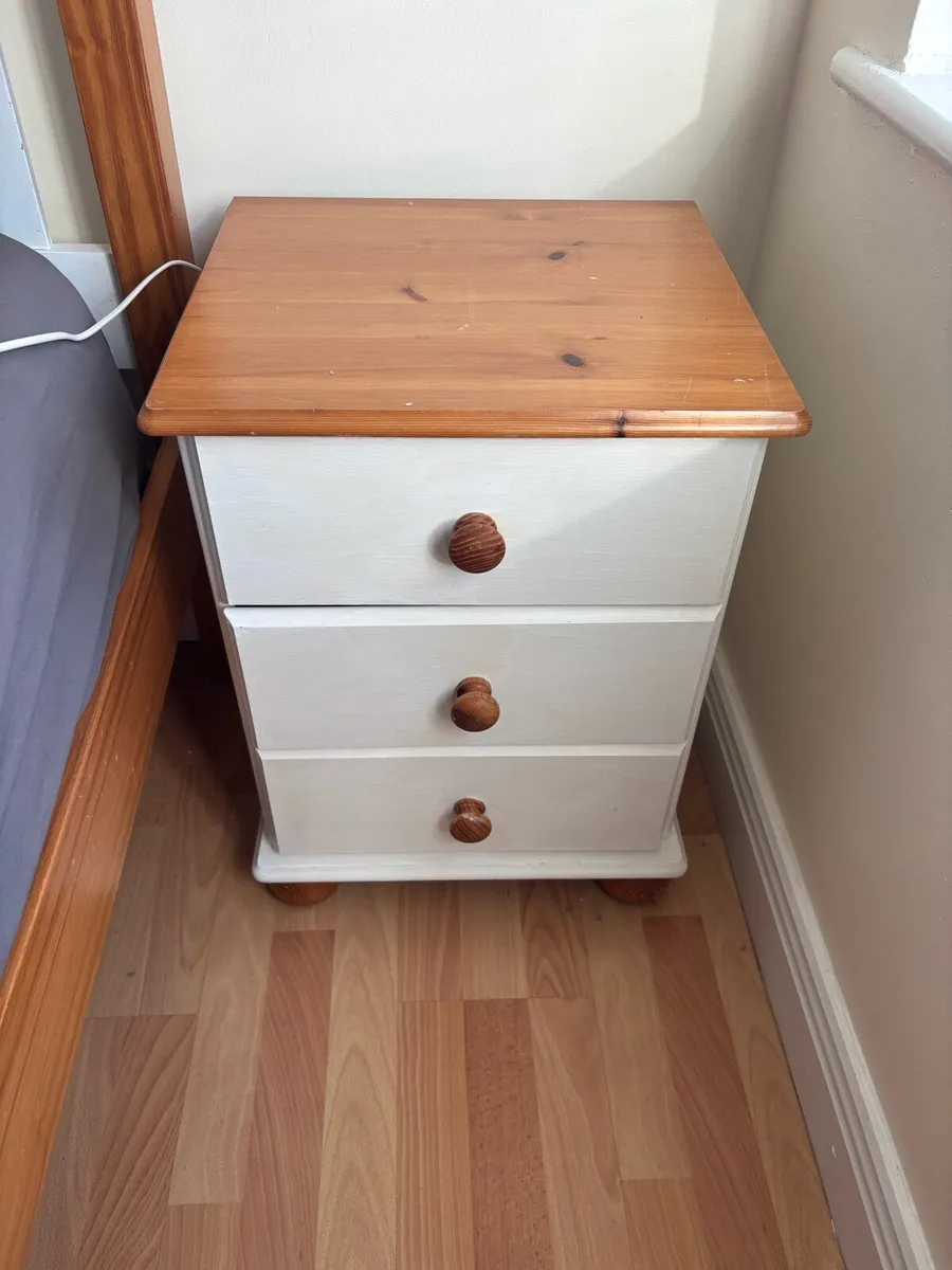 Bedroom furniture - Image 3