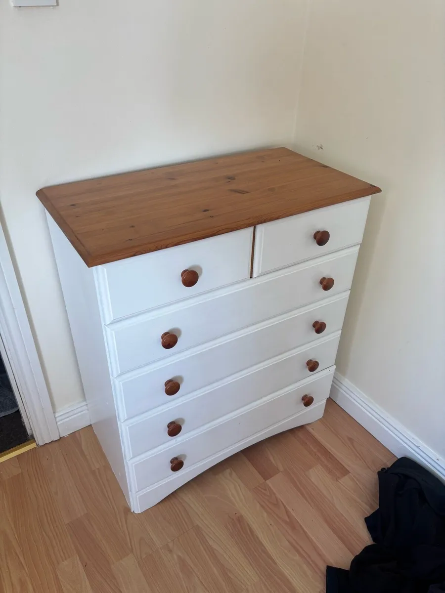 Bedroom furniture - Image 4