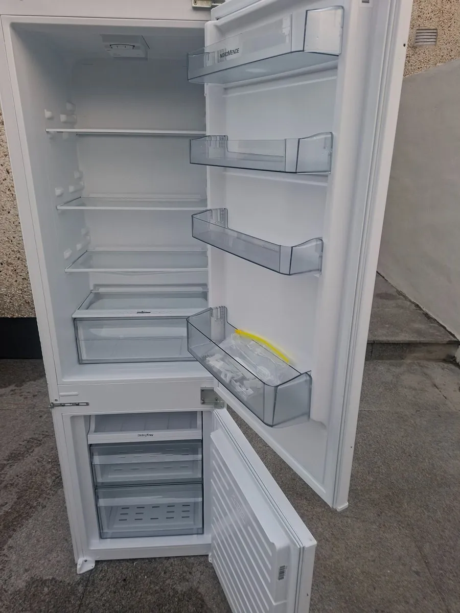 Nordmende Intergrated Fridge Freezer 70/30 - Image 1