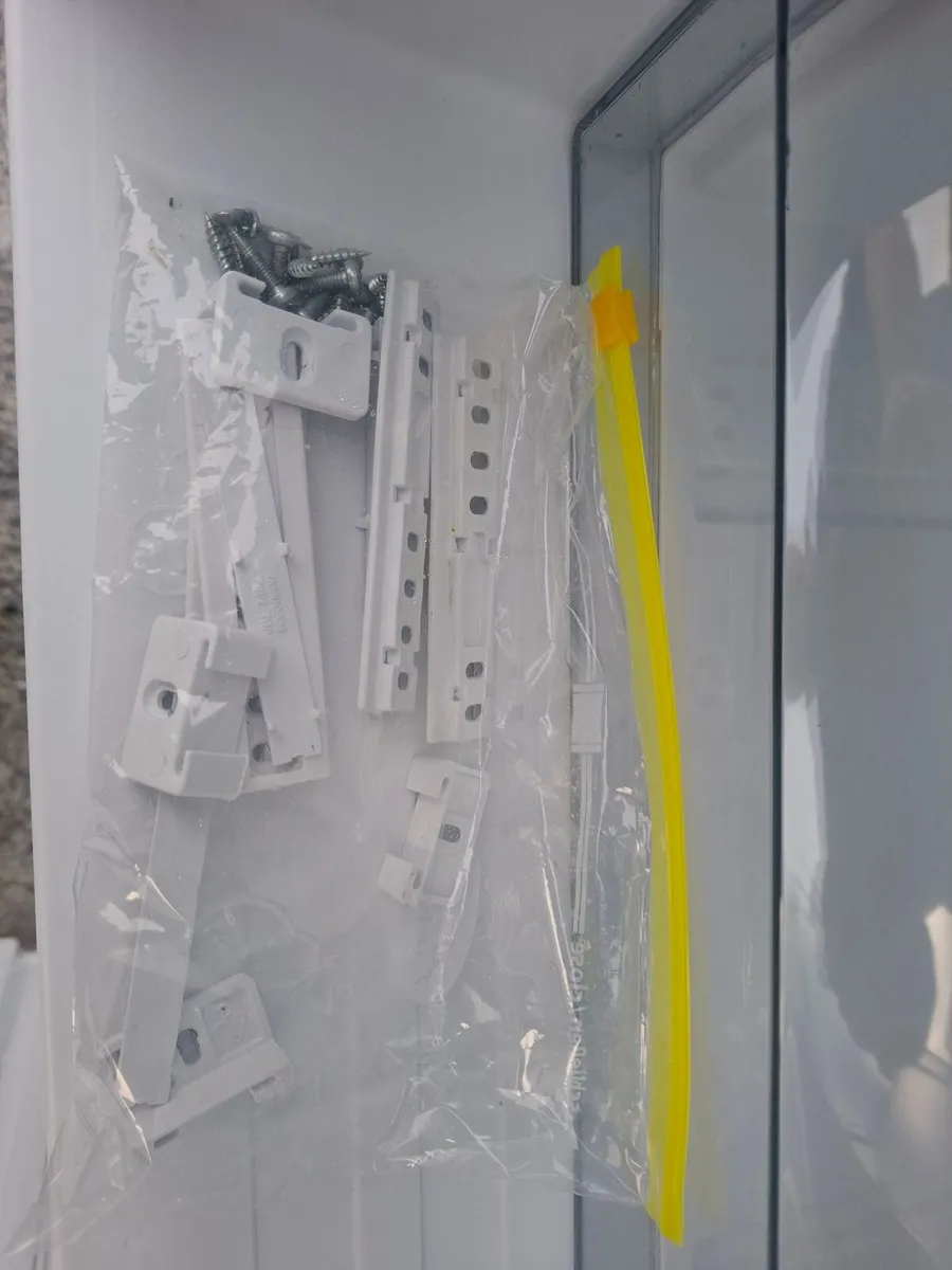 Nordmende Intergrated Fridge Freezer 70/30 - Image 3