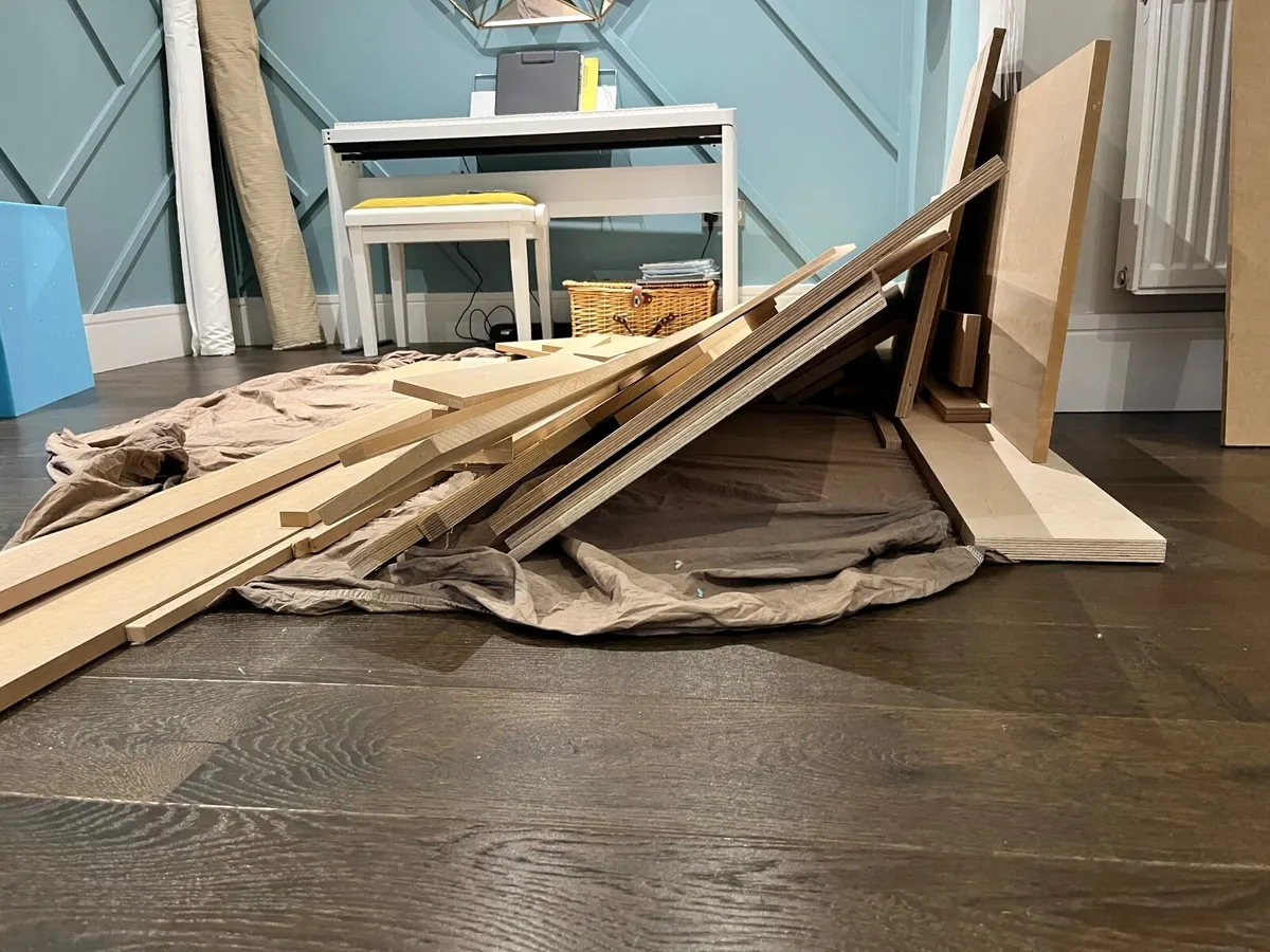 Wood offcuts mdf, pky and some white laminate - Image 2