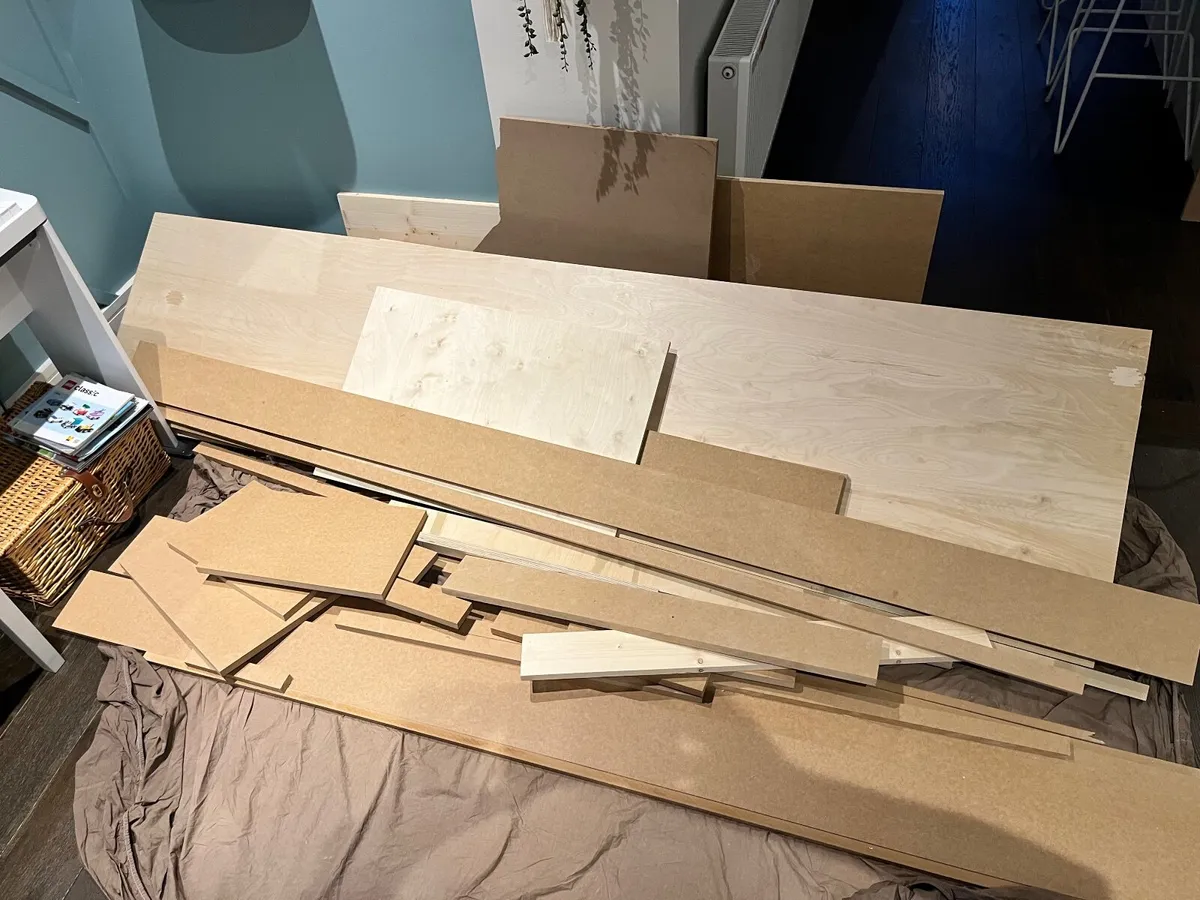 Wood offcuts mdf, pky and some white laminate - Image 3