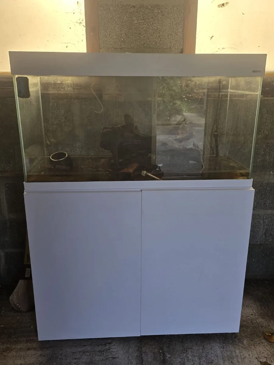 Aquael 200 litre fishtank - Image 1