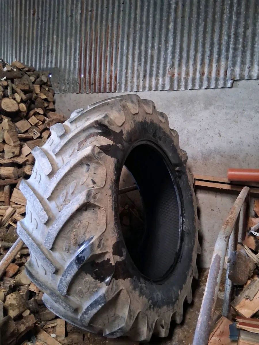 Wheel and tyres - Image 1