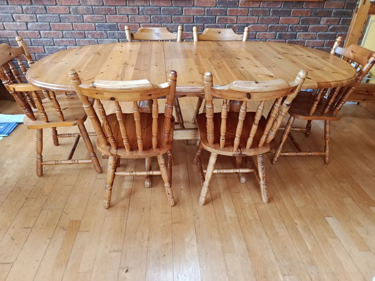 Pine kitchen table and chairs (6) - Image 1