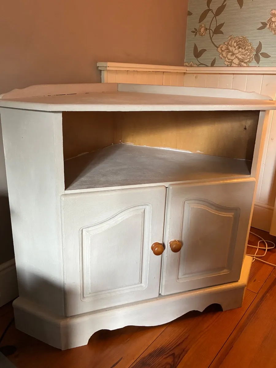 TV unit - Image 1