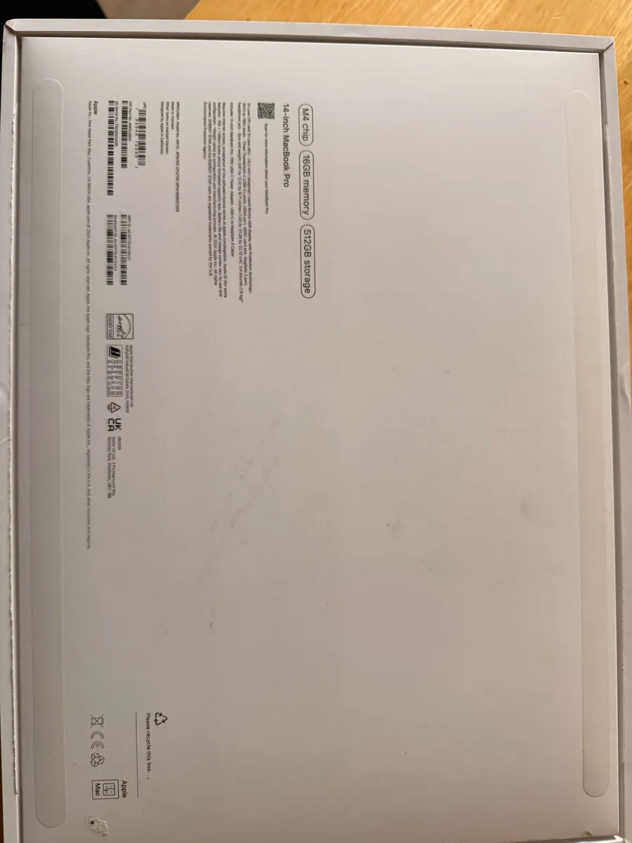 MacBook Pro M4 14.2 Inch - Image 3