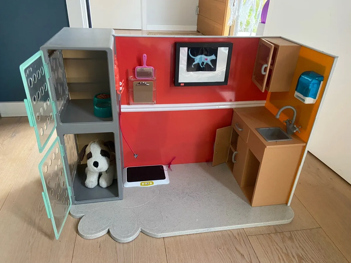 Our Generation Veterinary set - Image 1