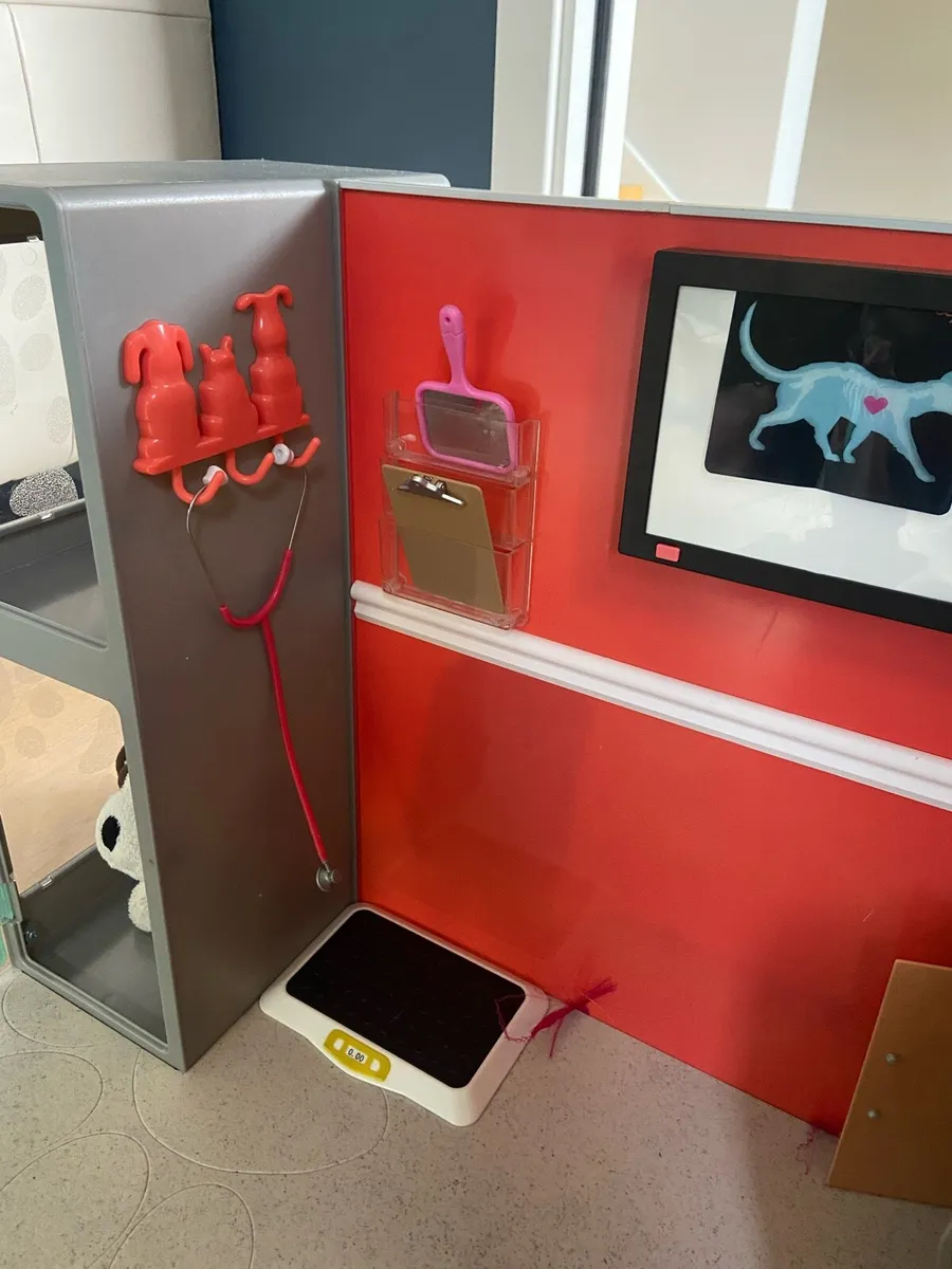 Our Generation Veterinary set - Image 3
