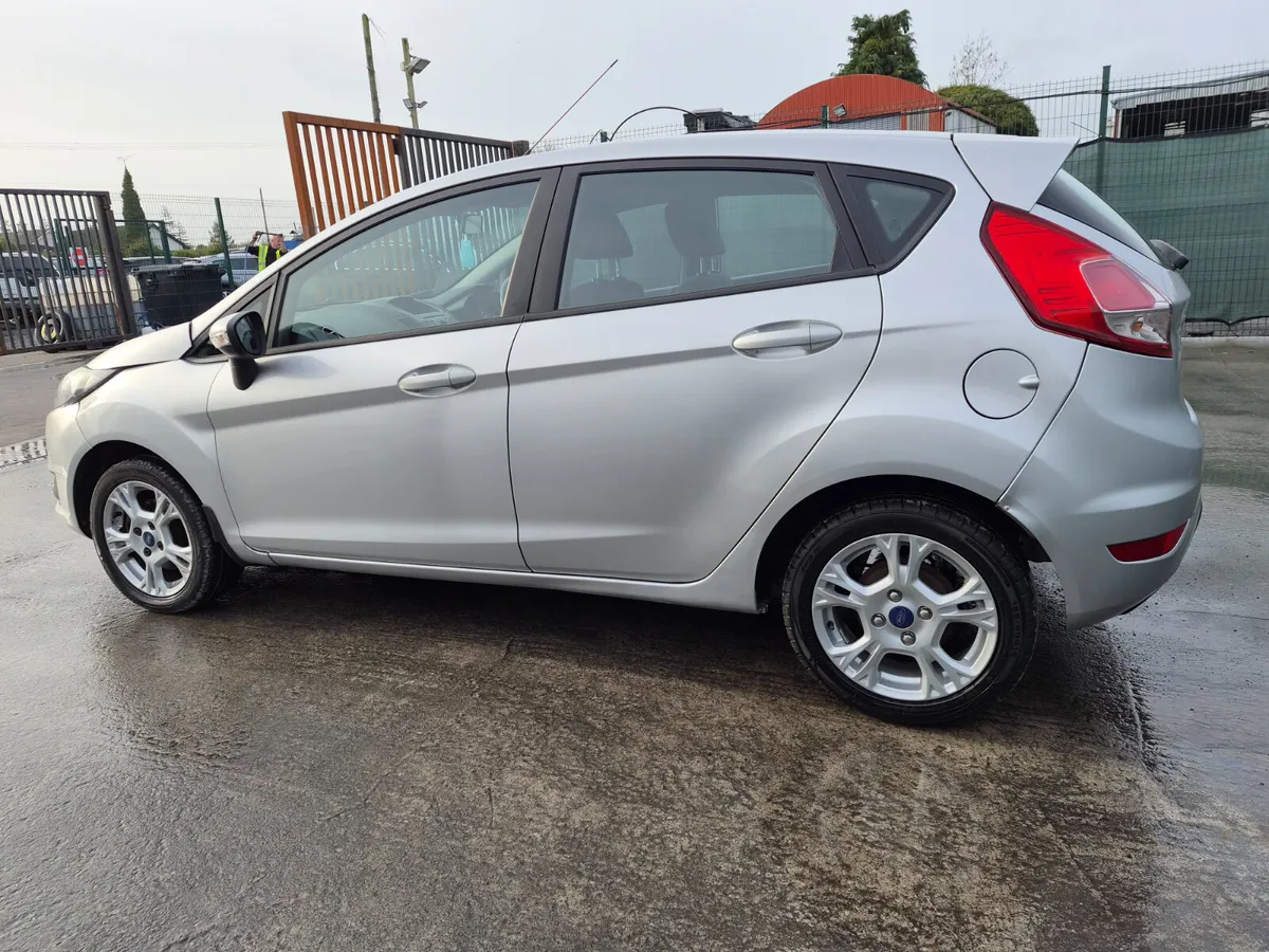 142 Ford Fiesta  1.5 Diesel - Image 4
