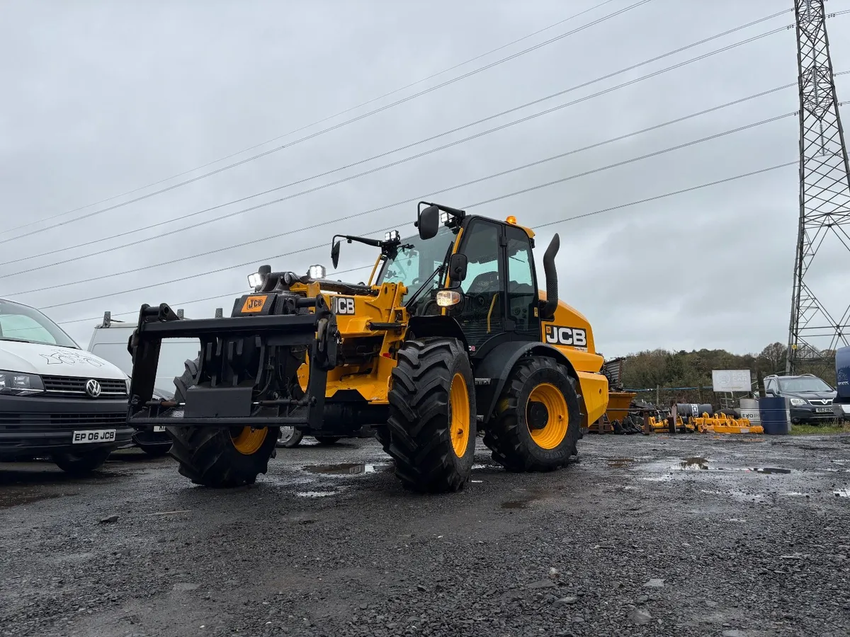 2021 JCB TM320s - Image 2