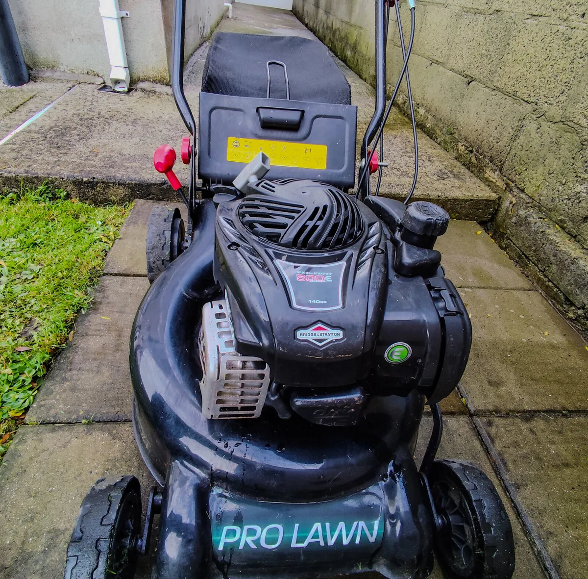 Pro-Lawn Self Propelled Petrol Lawn Mower - Image 2