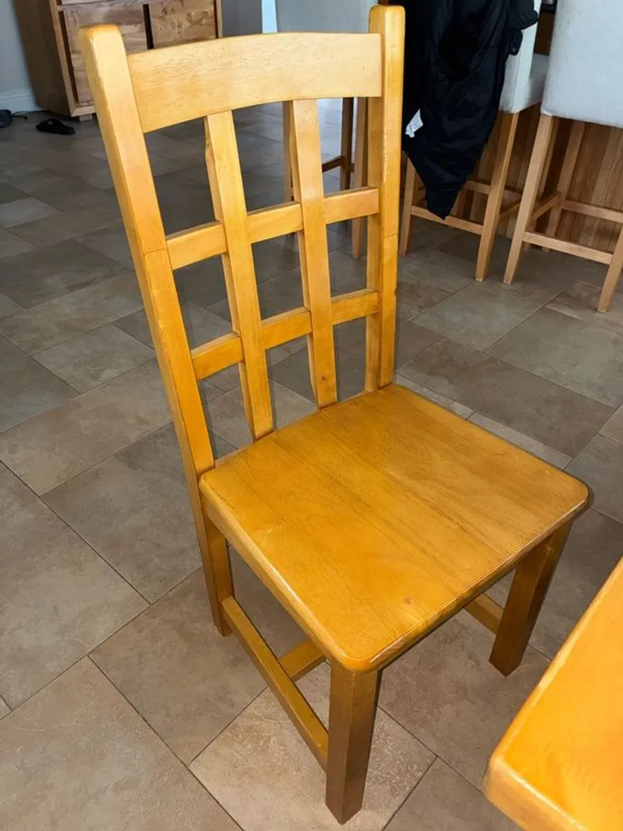 Kitchen table & chairs - Image 3