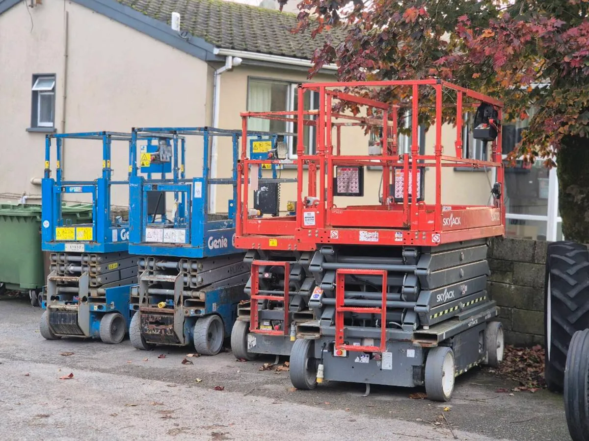 Platform lifts genie/ skyjacks - Image 3