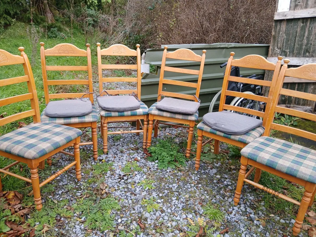 6 wooden chair amd a 2 seater - Image 1