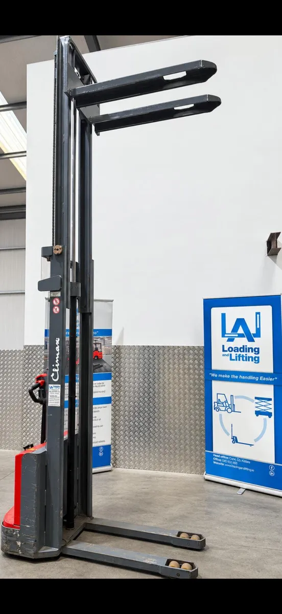 Climax Pallet Stacker - Image 3