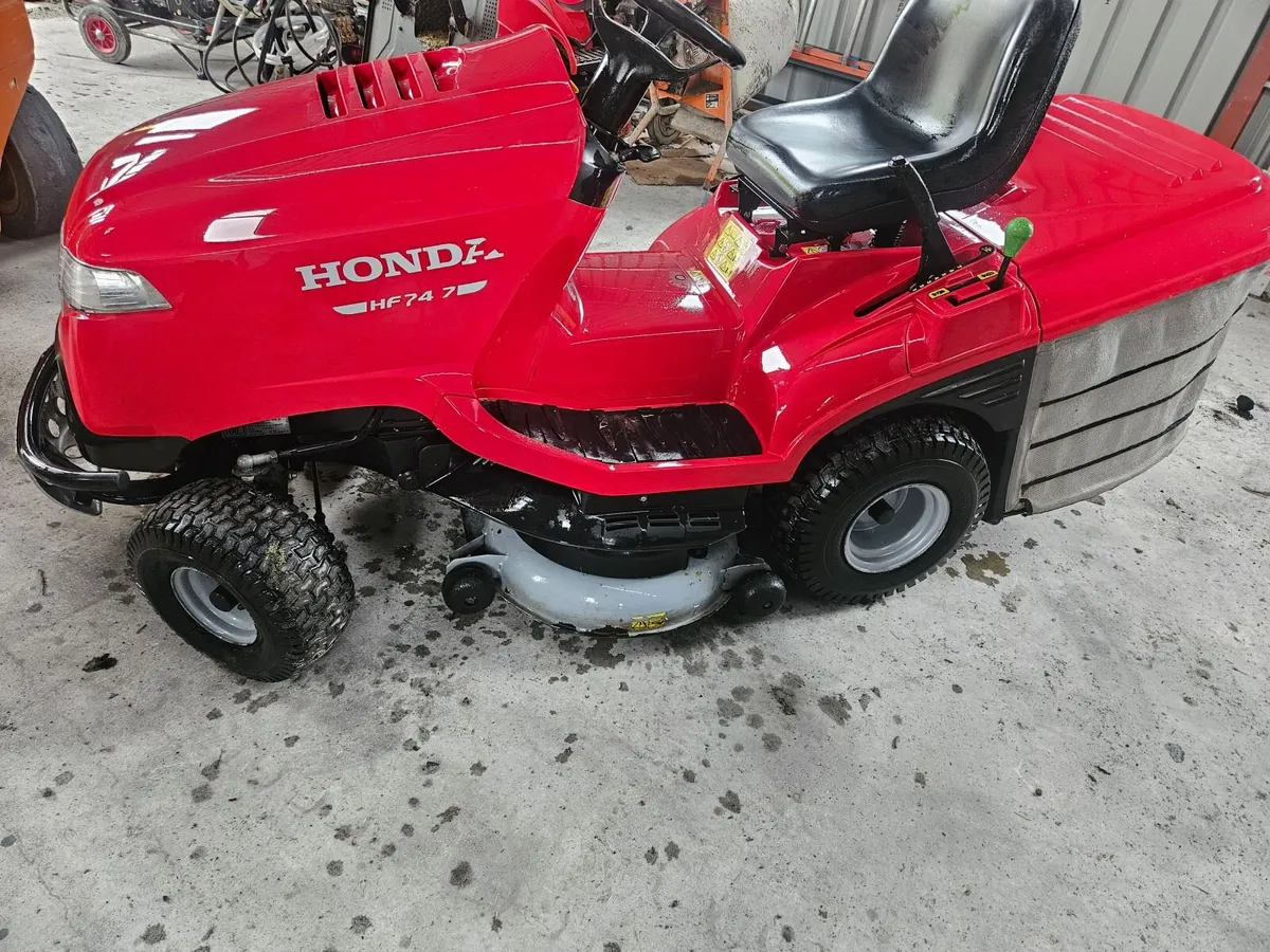 Ride on mower - Image 2