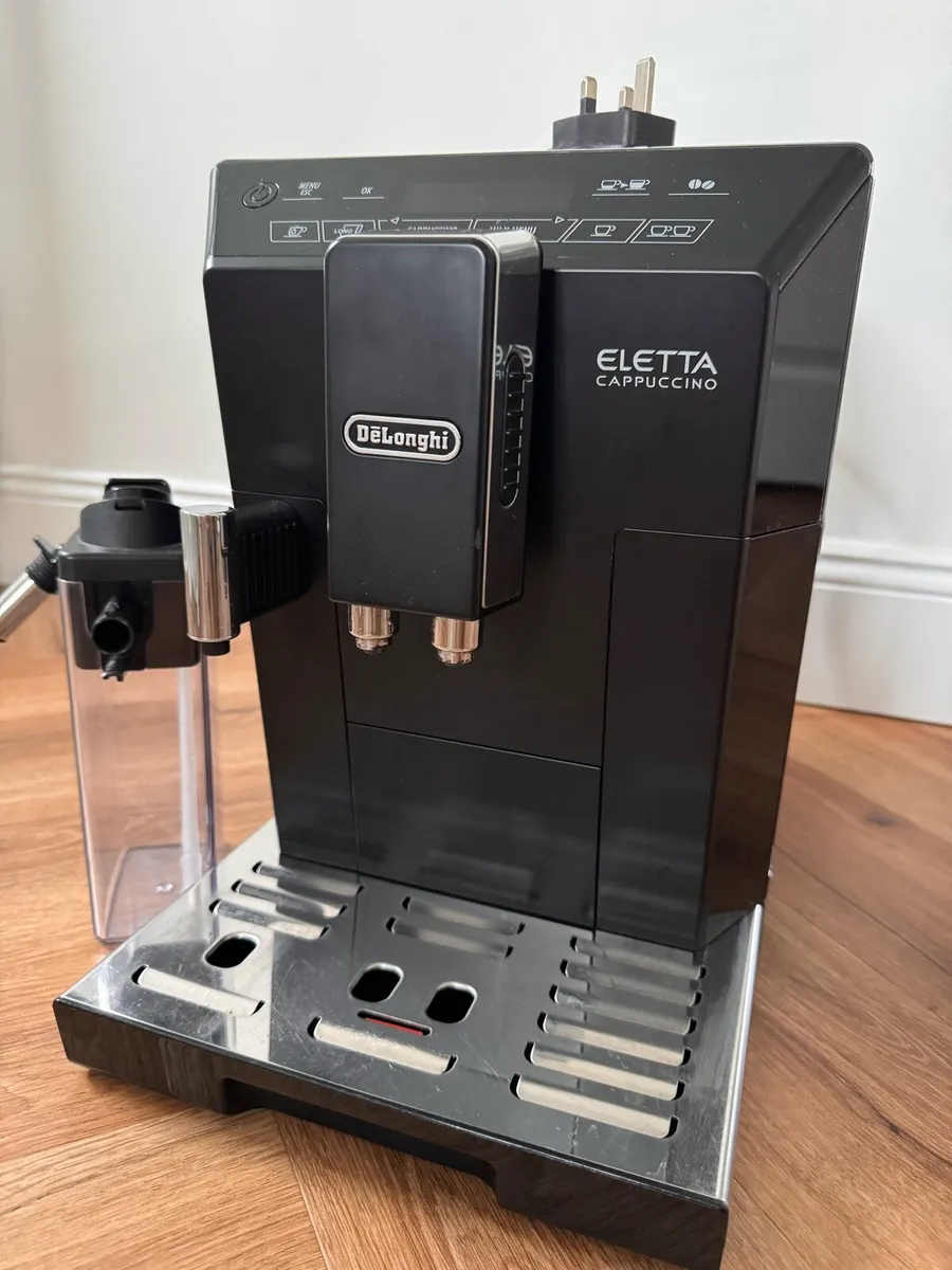 Delonghi Eletta Cappuccino coffee machine - Image 1