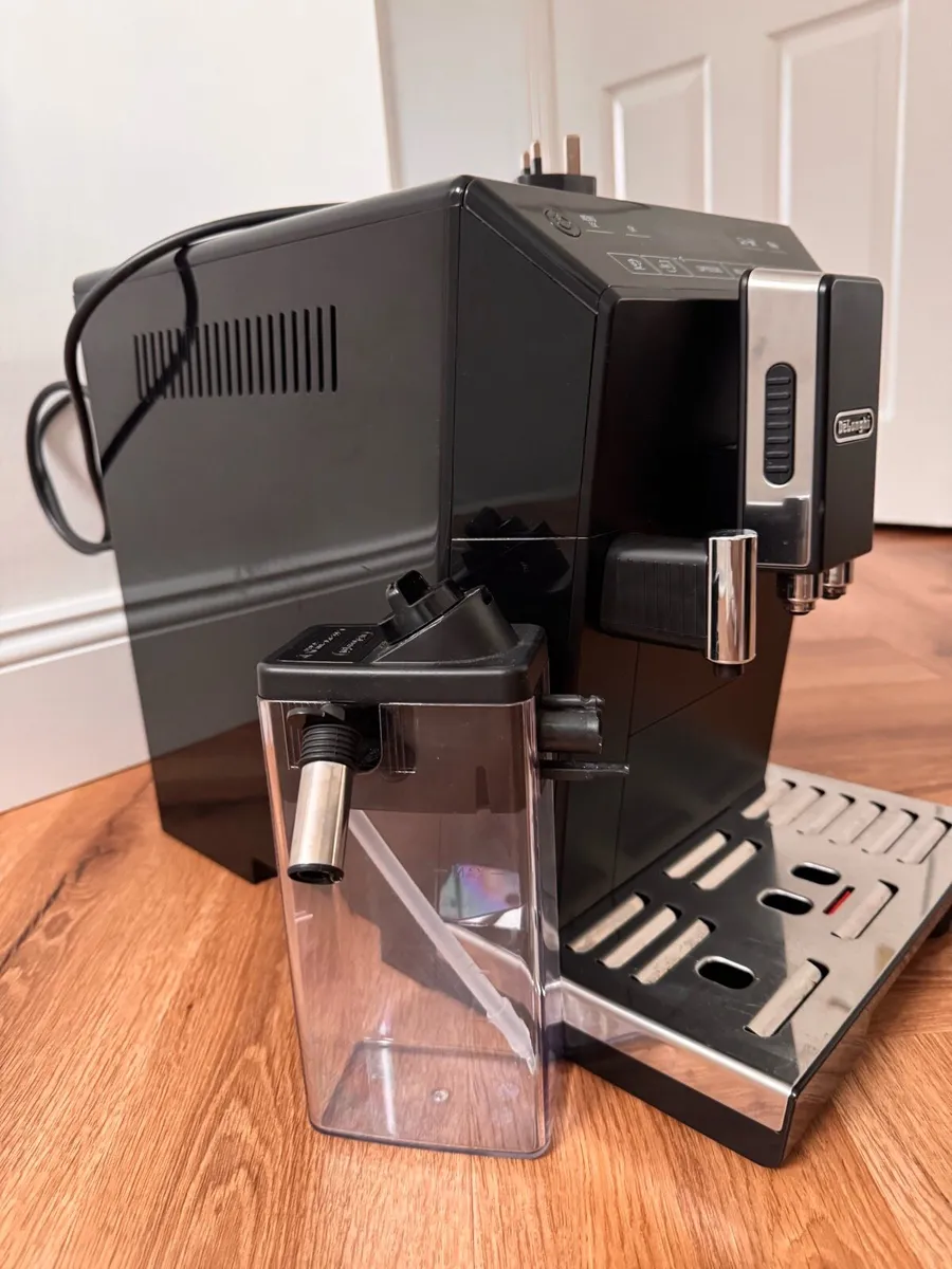 Delonghi Eletta Cappuccino coffee machine - Image 4
