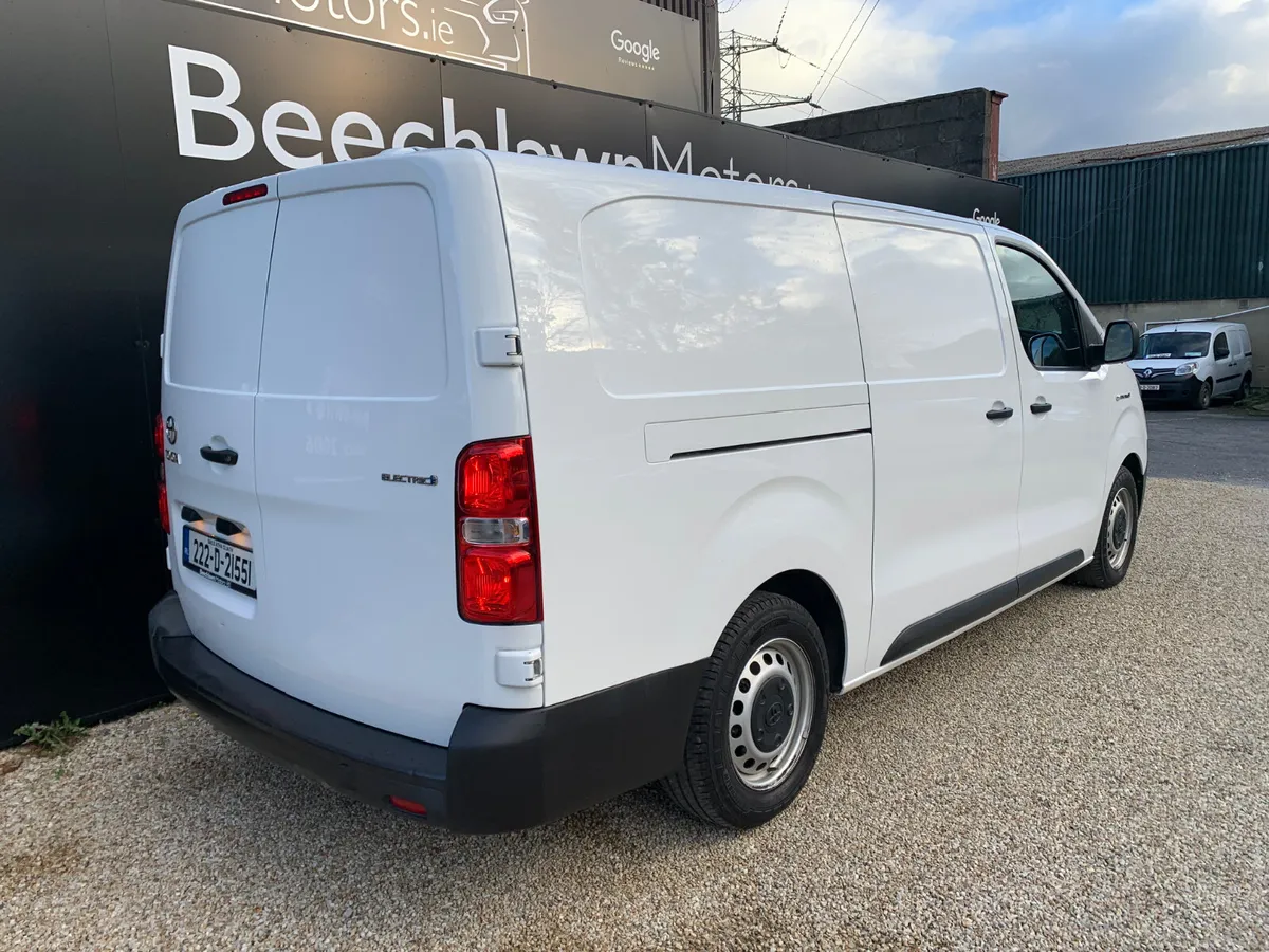 TOYOTA PROACE 75 KWH AUTOMATIC MWB - Image 3