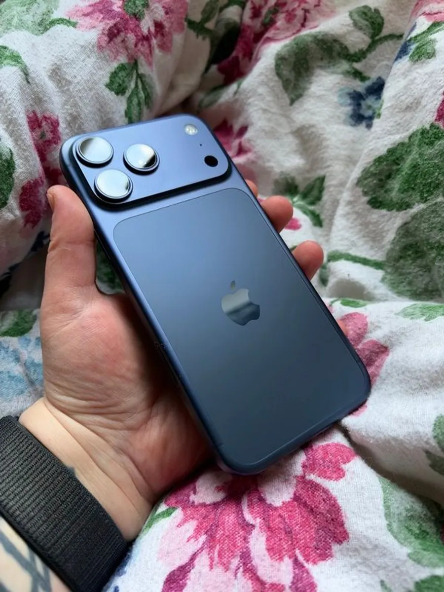 Apple iPhone 17 pro max 512GB - Image 1