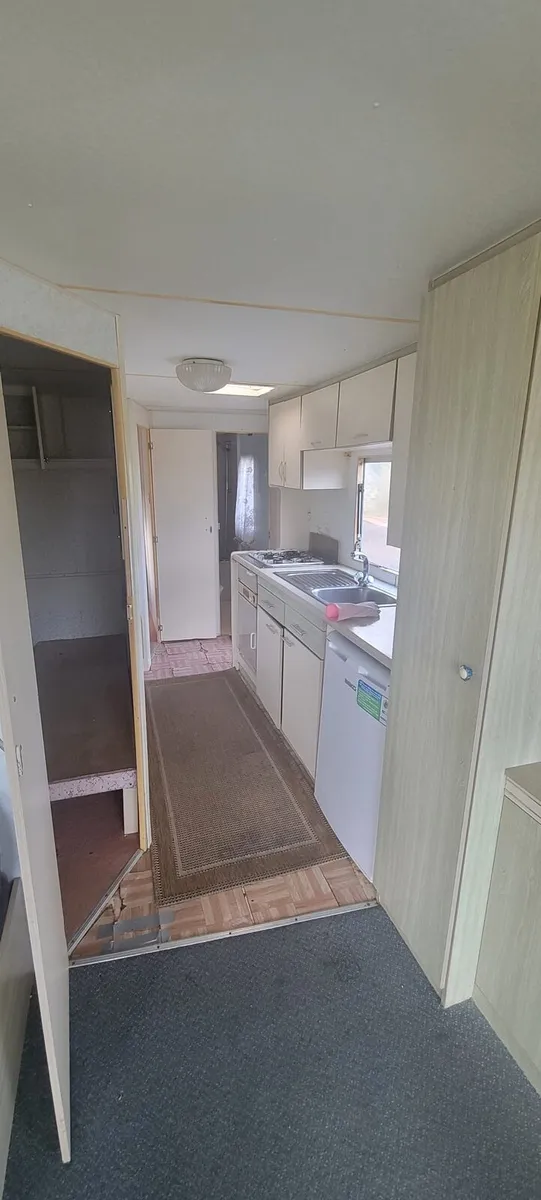 28 ft by 10ft off grid mobile home - Image 2