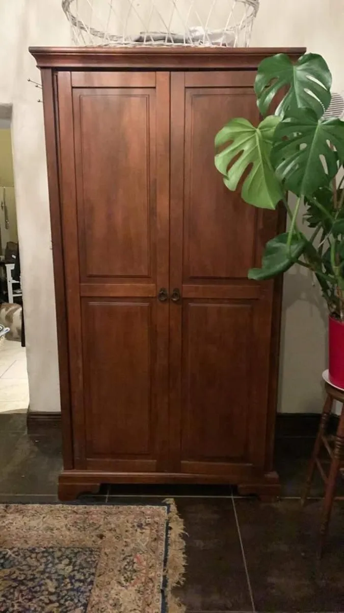 Wardrobe and matching 6 drawer dresser - Image 2
