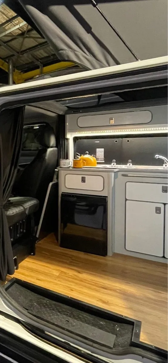 2018 Renault Trafic Campervan - Image 2