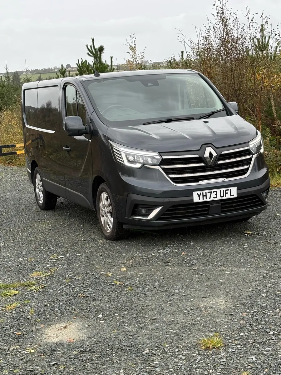 Renault Trafic S128 Sport Blue DCI - Image 2