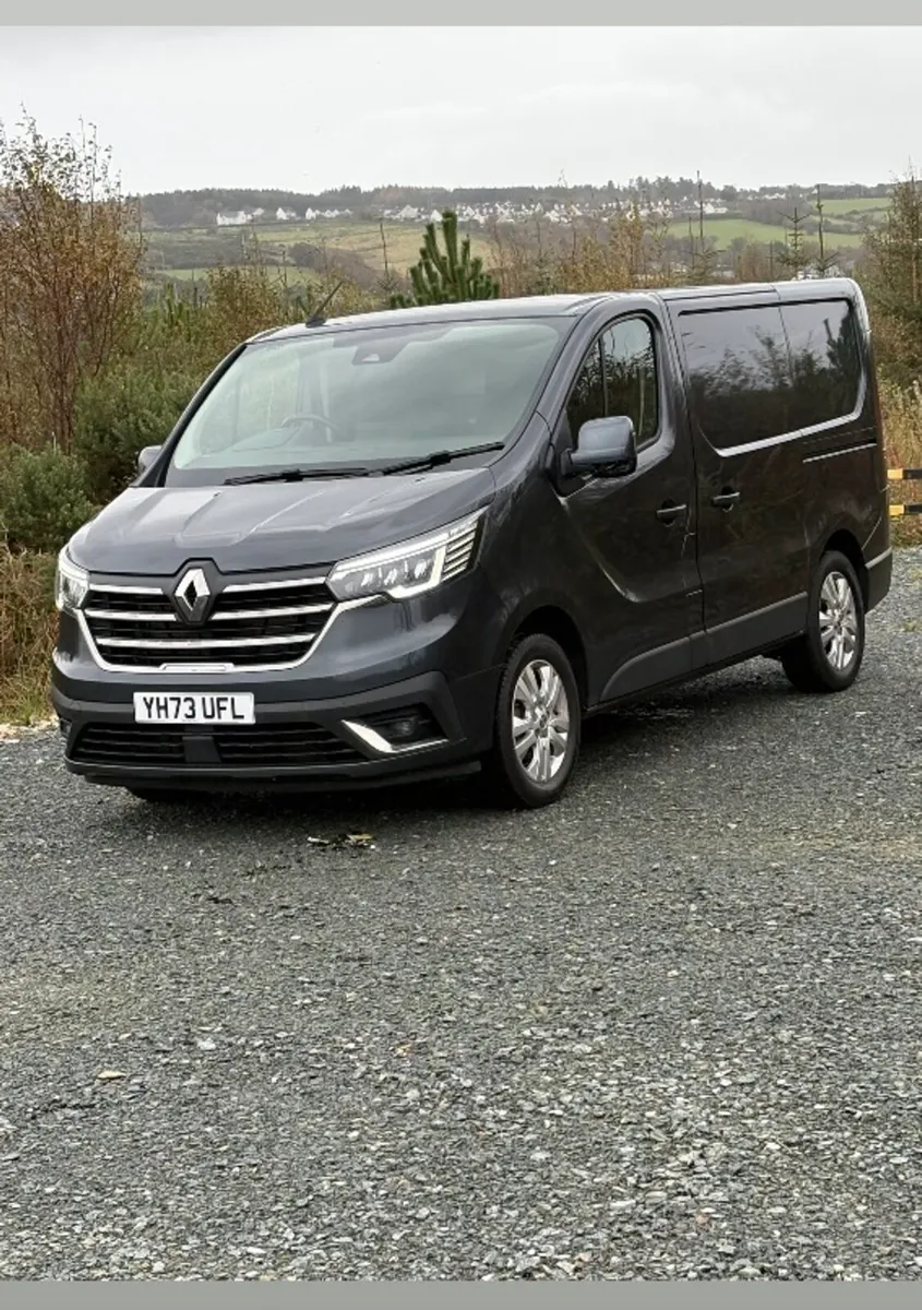Renault Trafic S128 Sport Blue DCI - Image 1